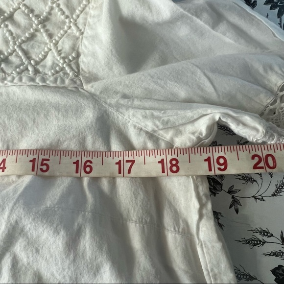 - Free People White Crocheted snd Beaded BoHo Top - Picture 12 of 13